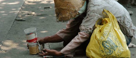 Filipino beggars